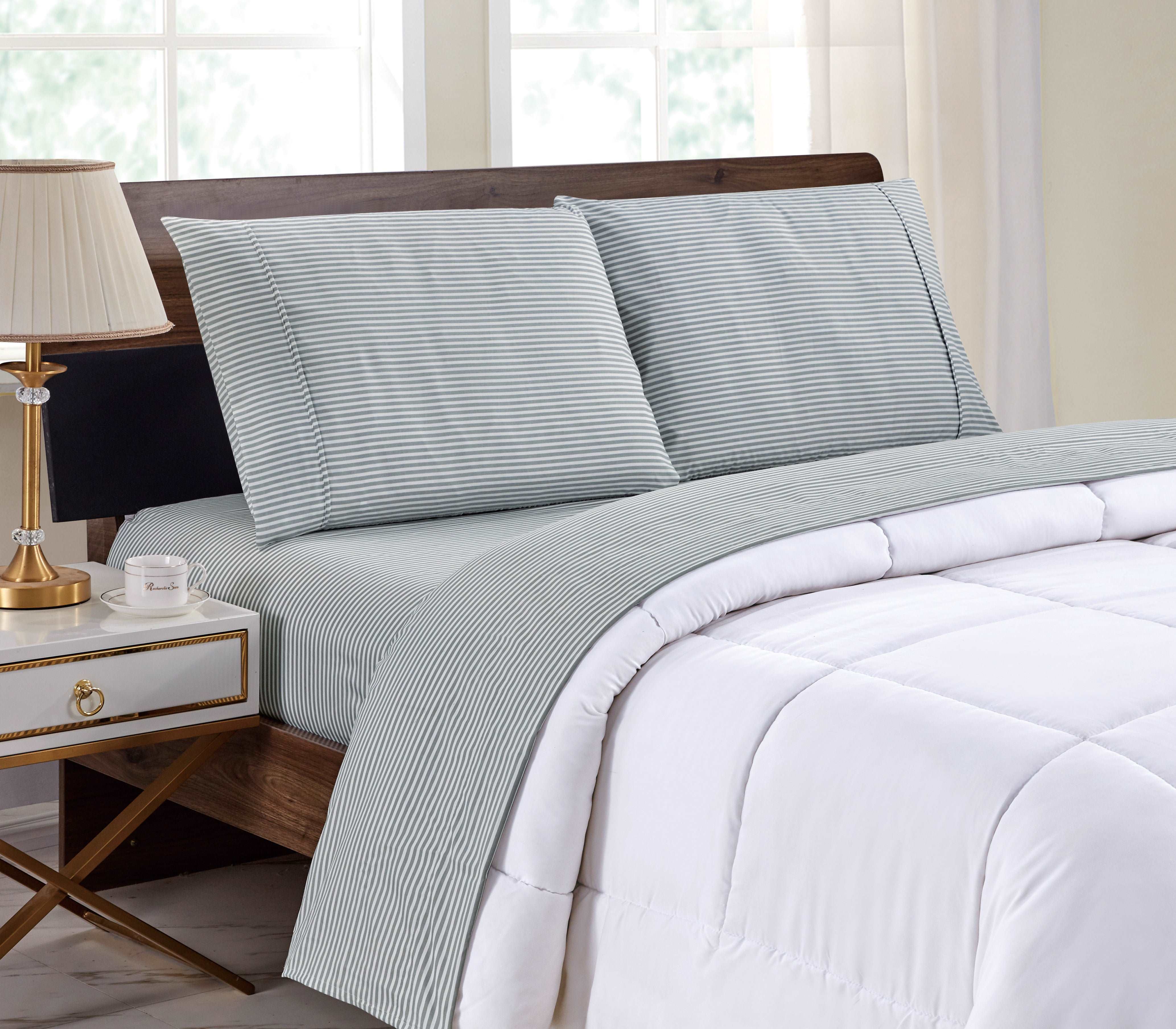 Bibb Home Egyptian Luxury 1800 Count Printed 4 Piece Sheet Set.