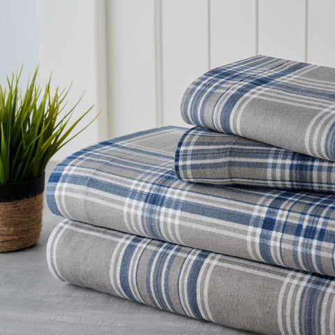 Bibb Home Printed Flannel 4 Piece Sheet Set.