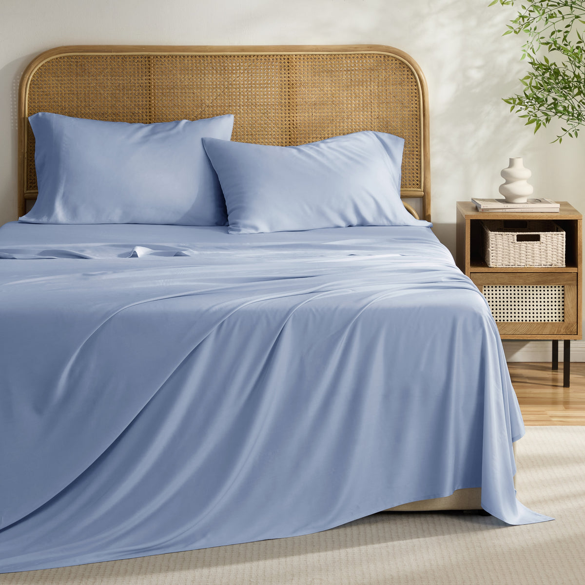 Kathy Ireland 4-Piece Cooling Bamboo Blend Sheet Set